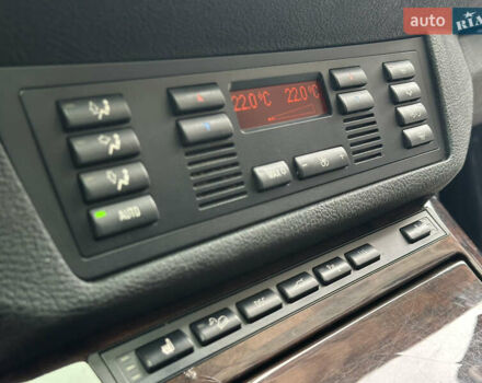 Черный БМВ Х5, объемом двигателя 4.4 л и пробегом 265 тыс. км за 10000 $, фото 26 на Automoto.ua