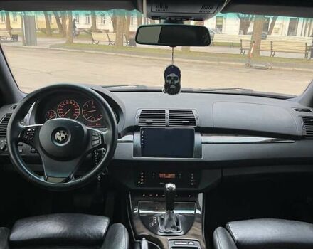 Чорний БМВ Х5, об'ємом двигуна 3 л та пробігом 400 тис. км за 13000 $, фото 10 на Automoto.ua