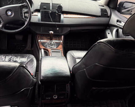 Черный БМВ Х5, объемом двигателя 4.4 л и пробегом 375 тыс. км за 10300 $, фото 8 на Automoto.ua