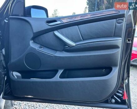 Черный БМВ Х5, объемом двигателя 4.4 л и пробегом 311 тыс. км за 9500 $, фото 34 на Automoto.ua