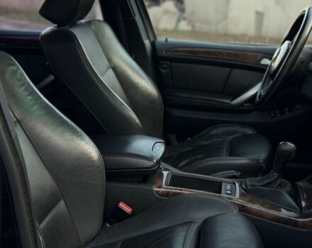 Черный БМВ Х5, объемом двигателя 3 л и пробегом 350 тыс. км за 6100 $, фото 16 на Automoto.ua