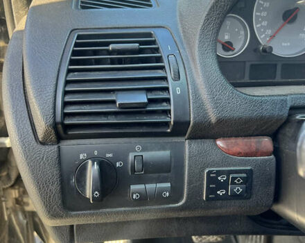 Черный БМВ Х5, объемом двигателя 4.8 л и пробегом 350 тыс. км за 7000 $, фото 5 на Automoto.ua