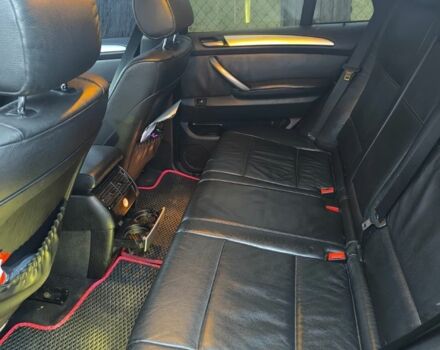 Черный БМВ Х5, объемом двигателя 3 л и пробегом 499 тыс. км за 7800 $, фото 4 на Automoto.ua