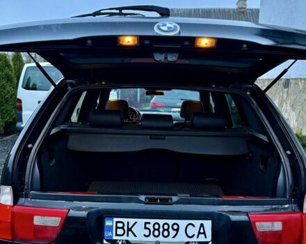 Чорний БМВ Х5, об'ємом двигуна 3 л та пробігом 352 тис. км за 12000 $, фото 4 на Automoto.ua