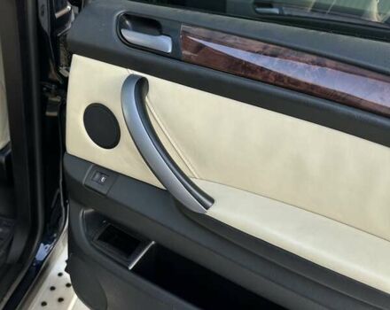 Чорний БМВ Х5, об'ємом двигуна 3 л та пробігом 275 тис. км за 12950 $, фото 46 на Automoto.ua