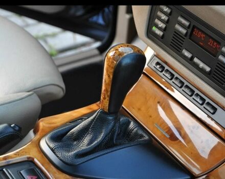 Чорний БМВ Х5, об'ємом двигуна 3 л та пробігом 213 тис. км за 3567 $, фото 16 на Automoto.ua