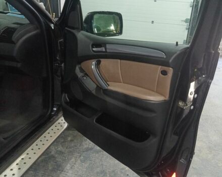 Черный БМВ Х5, объемом двигателя 3 л и пробегом 380 тыс. км за 12400 $, фото 13 на Automoto.ua