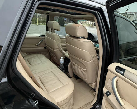 Черный БМВ Х5, объемом двигателя 3 л и пробегом 370 тыс. км за 10900 $, фото 48 на Automoto.ua