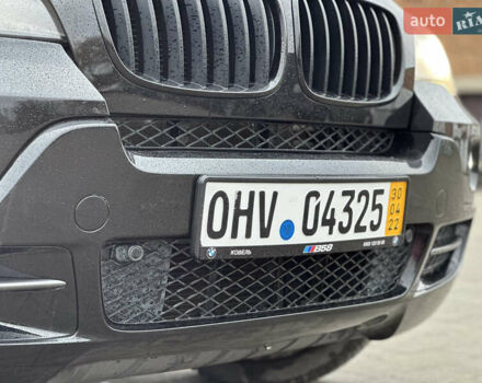 Черный БМВ Х5, объемом двигателя 3 л и пробегом 270 тыс. км за 12250 $, фото 50 на Automoto.ua