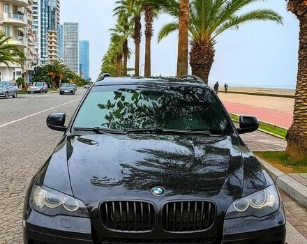 Черный БМВ Х5, объемом двигателя 3 л и пробегом 200 тыс. км за 21000 $, фото 1 на Automoto.ua