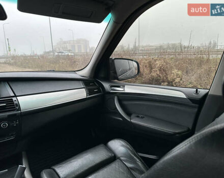 Черный БМВ Х5, объемом двигателя 2.99 л и пробегом 258 тыс. км за 15000 $, фото 15 на Automoto.ua