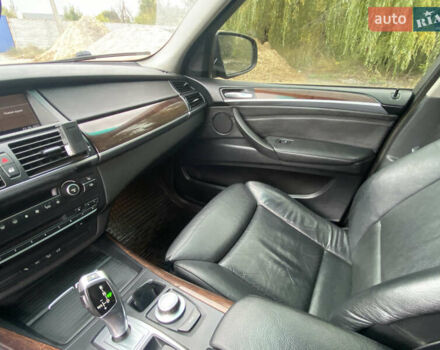 Черный БМВ Х5, объемом двигателя 3 л и пробегом 240 тыс. км за 12000 $, фото 24 на Automoto.ua