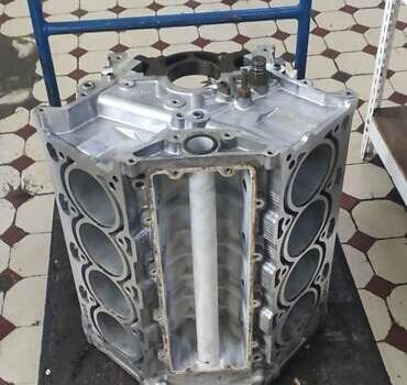 Черный БМВ Х5, объемом двигателя 4.8 л и пробегом 300 тыс. км за 9000 $, фото 13 на Automoto.ua