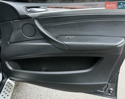 Чорний БМВ Х5, об'ємом двигуна 3 л та пробігом 364 тис. км за 8999 $, фото 22 на Automoto.ua