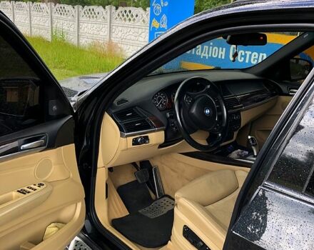 Черный БМВ Х5, объемом двигателя 4.8 л и пробегом 230 тыс. км за 11000 $, фото 7 на Automoto.ua