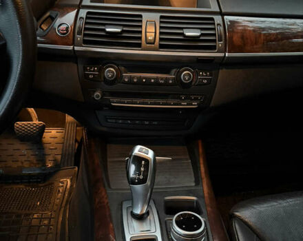 Черный БМВ Х5, объемом двигателя 3 л и пробегом 265 тыс. км за 12500 $, фото 40 на Automoto.ua