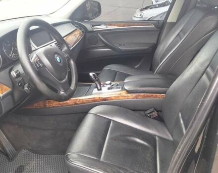 Черный БМВ Х5, объемом двигателя 3 л и пробегом 301 тыс. км за 16000 $, фото 6 на Automoto.ua