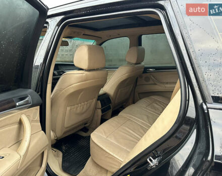 Черный БМВ Х5, объемом двигателя 4.8 л и пробегом 300 тыс. км за 9500 $, фото 11 на Automoto.ua