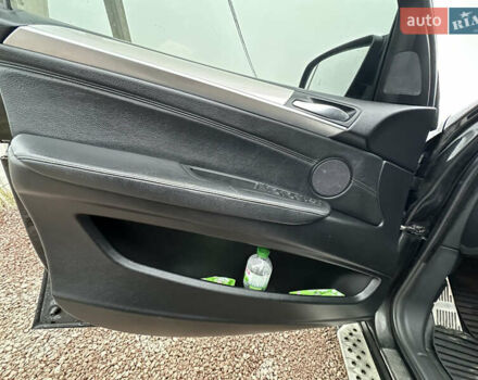 Черный БМВ Х5, объемом двигателя 2.99 л и пробегом 258 тыс. км за 15000 $, фото 17 на Automoto.ua