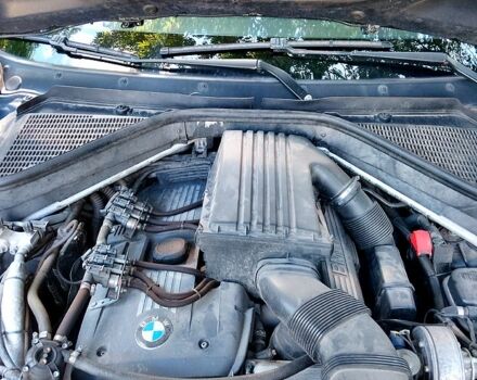 Чорний БМВ Х5, об'ємом двигуна 3 л та пробігом 284 тис. км за 12700 $, фото 1 на Automoto.ua