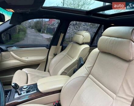 Чорний БМВ Х5, об'ємом двигуна 4.8 л та пробігом 242 тис. км за 10000 $, фото 6 на Automoto.ua