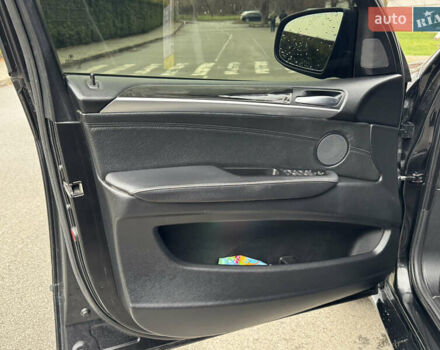 Черный БМВ Х5, объемом двигателя 4.8 л и пробегом 326 тыс. км за 9300 $, фото 13 на Automoto.ua