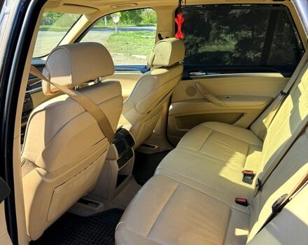 Черный БМВ Х5, объемом двигателя 3 л и пробегом 327 тыс. км за 9500 $, фото 7 на Automoto.ua