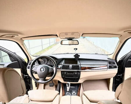 Черный БМВ Х5, объемом двигателя 4.8 л и пробегом 211 тыс. км за 11000 $, фото 4 на Automoto.ua