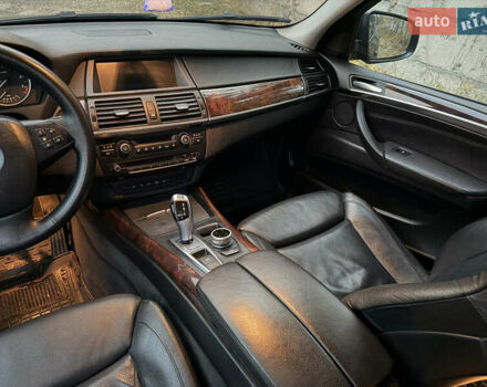 Черный БМВ Х5, объемом двигателя 3 л и пробегом 265 тыс. км за 12500 $, фото 38 на Automoto.ua