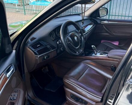Чорний БМВ Х5, об'ємом двигуна 3 л та пробігом 300 тис. км за 13500 $, фото 5 на Automoto.ua