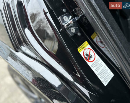 Черный БМВ Х5, объемом двигателя 3 л и пробегом 270 тыс. км за 12250 $, фото 88 на Automoto.ua