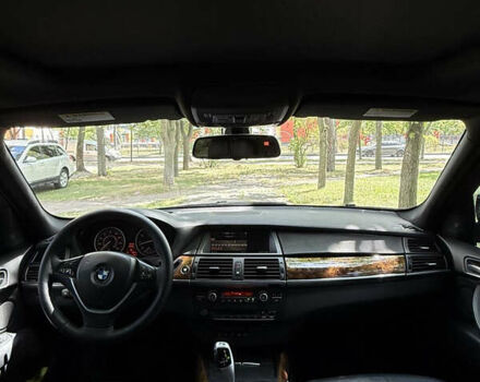 Черный БМВ Х5, объемом двигателя 4.8 л и пробегом 330 тыс. км за 11000 $, фото 4 на Automoto.ua