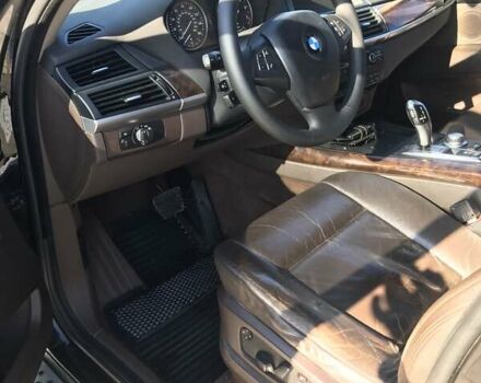 Чорний БМВ Х5, об'ємом двигуна 3 л та пробігом 340 тис. км за 9999 $, фото 17 на Automoto.ua