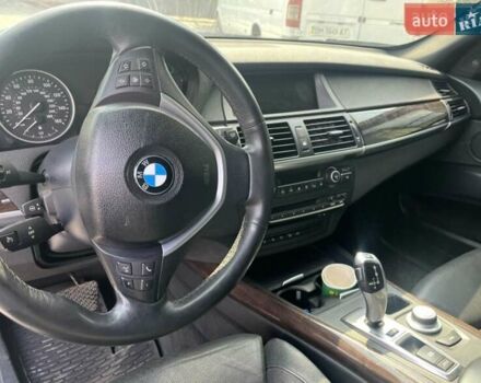Черный БМВ Х5, объемом двигателя 4.8 л и пробегом 159 тыс. км за 11000 $, фото 7 на Automoto.ua