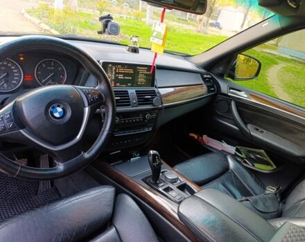 Чорний БМВ Х5, об'ємом двигуна 3 л та пробігом 350 тис. км за 13700 $, фото 8 на Automoto.ua