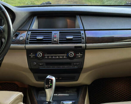 Чорний БМВ Х5, об'ємом двигуна 3 л та пробігом 310 тис. км за 13900 $, фото 19 на Automoto.ua