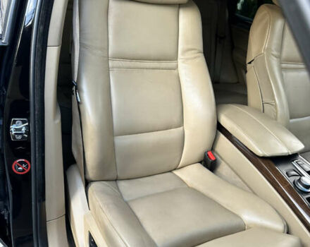 Чорний БМВ Х5, об'ємом двигуна 3 л та пробігом 310 тис. км за 13900 $, фото 25 на Automoto.ua