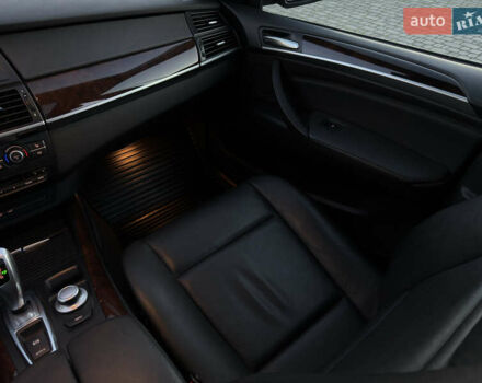 Чорний БМВ Х5, об'ємом двигуна 3 л та пробігом 110 тис. км за 12900 $, фото 96 на Automoto.ua