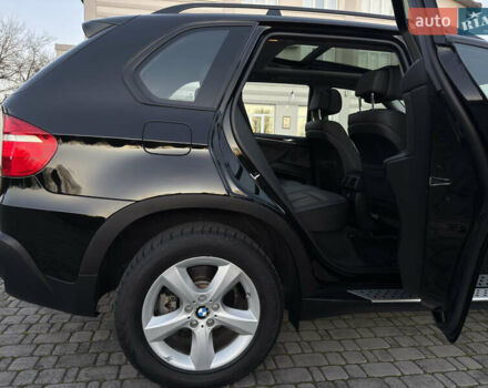 Чорний БМВ Х5, об'ємом двигуна 3 л та пробігом 110 тис. км за 12900 $, фото 80 на Automoto.ua