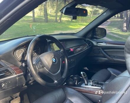 Черный БМВ Х5, объемом двигателя 4.8 л и пробегом 270 тыс. км за 15300 $, фото 9 на Automoto.ua