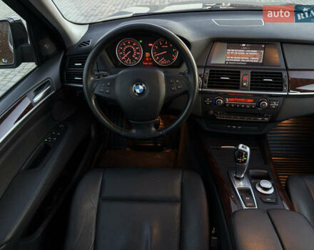 Чорний БМВ Х5, об'ємом двигуна 3 л та пробігом 110 тис. км за 12900 $, фото 92 на Automoto.ua