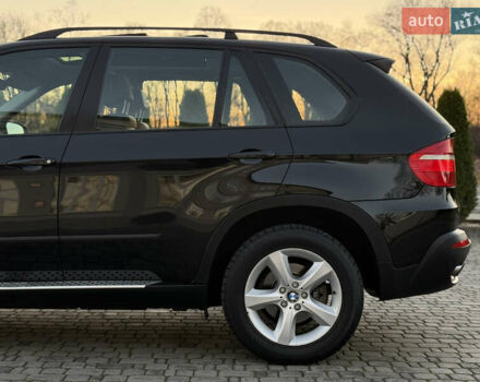 Чорний БМВ Х5, об'ємом двигуна 3 л та пробігом 110 тис. км за 12900 $, фото 38 на Automoto.ua