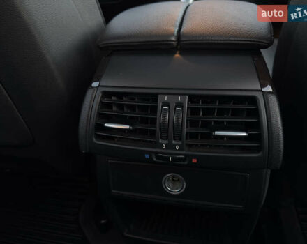 Чорний БМВ Х5, об'ємом двигуна 3 л та пробігом 110 тис. км за 12900 $, фото 85 на Automoto.ua