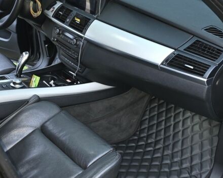 Черный БМВ Х5, объемом двигателя 3 л и пробегом 400 тыс. км за 10000 $, фото 4 на Automoto.ua