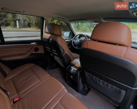 Чорний БМВ Х5, об'ємом двигуна 2.99 л та пробігом 391 тис. км за 15000 $, фото 13 на Automoto.ua