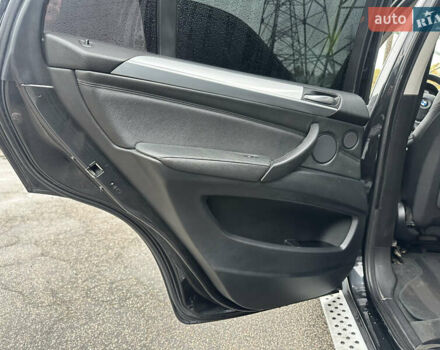 Чорний БМВ Х5, об'ємом двигуна 2.99 л та пробігом 490 тис. км за 15500 $, фото 17 на Automoto.ua