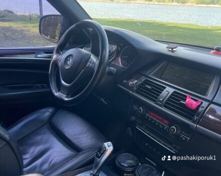 Черный БМВ Х5, объемом двигателя 4.8 л и пробегом 270 тыс. км за 15300 $, фото 8 на Automoto.ua
