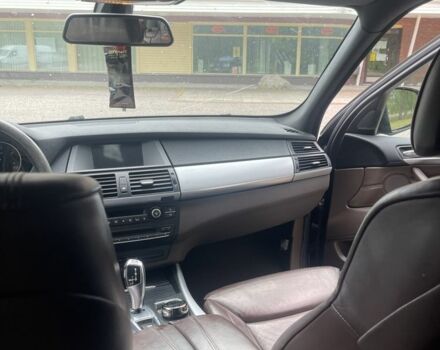 Черный БМВ Х5, объемом двигателя 3 л и пробегом 406 тыс. км за 13000 $, фото 10 на Automoto.ua