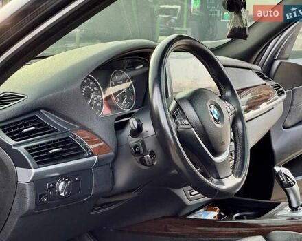 Чорний БМВ Х5, об'ємом двигуна 4.8 л та пробігом 307 тис. км за 12999 $, фото 40 на Automoto.ua