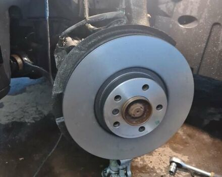 Черный БМВ Х5, объемом двигателя 3 л и пробегом 280 тыс. км за 15500 $, фото 32 на Automoto.ua